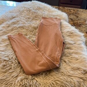Lululemon Women’s Aling 28” leggings. Size 4. Double lined. Like new! Clay color